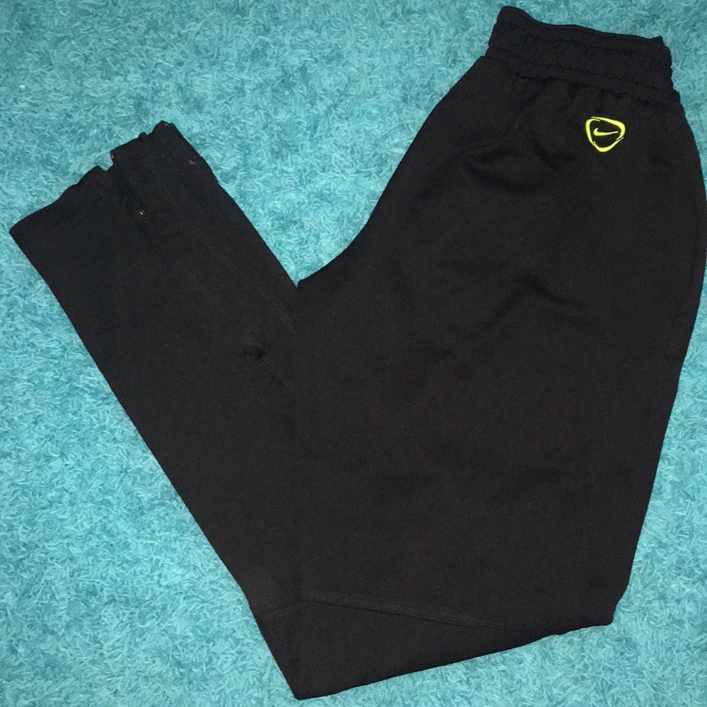 Nike dryfit joggers